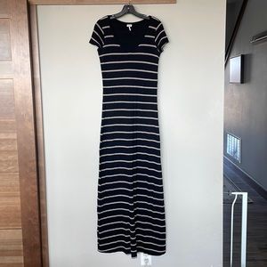 Splendid short sleeve maxi dress